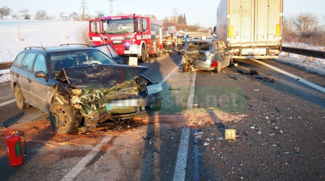 Dopravní nehody zkomplikovaly dopravu na Zábřežsku