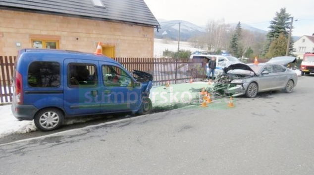 Při nehodě na Jesenicku byla těžce zraněna mladá žena