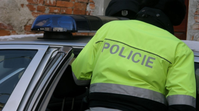 Při policejní kontrole se vydával za jinou osobu