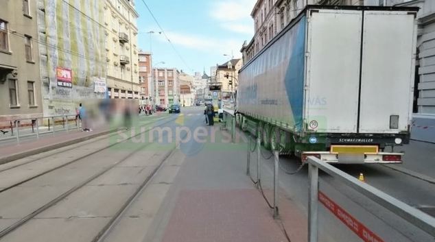 Seniorka v Olomouci zemřela na přechodu pro chodce