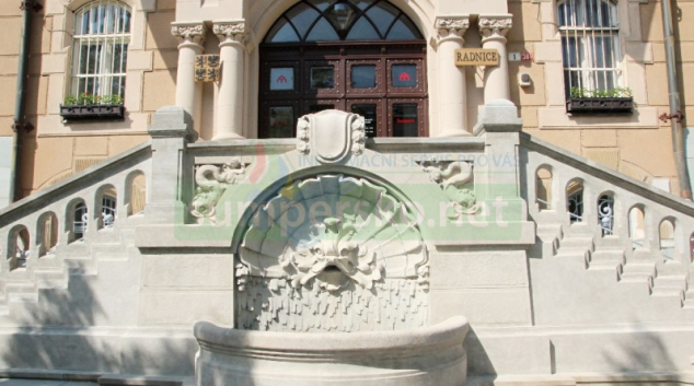 Historická budova radnice v Šumperku má opravené schodiště
