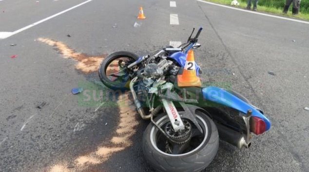 Těžce zraněný motorkář byl letecky přepraven do FN Olomouc