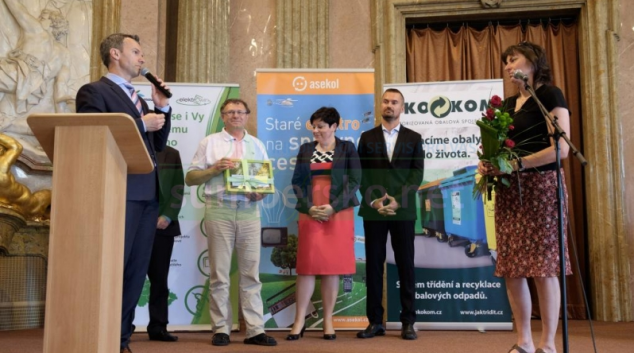 Šumperk získal stříbrnou popelnici v třídění odpadu v rámci kraje a 20 tisíc korun
