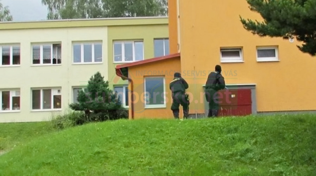 Střelec ve školském zařízení v Jeseníku