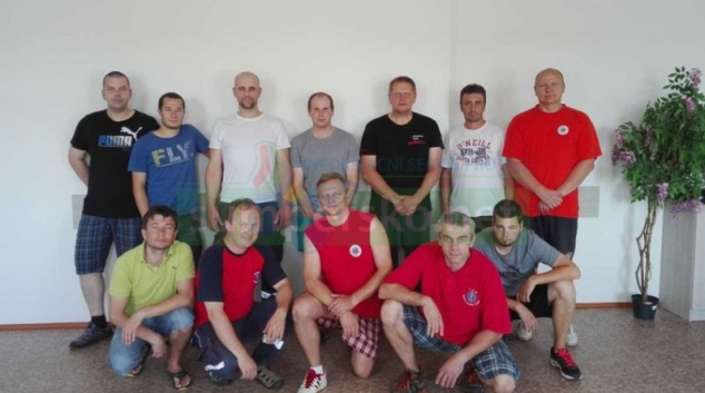 Zdravotníci absolvovali kurz, jak se při zásahu chránit před agresory