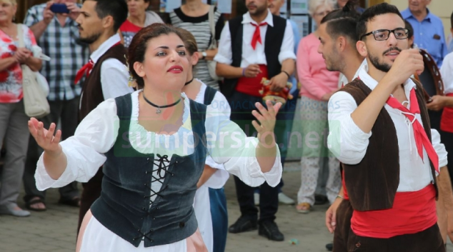 FOTO: Roztančená šumperská ulice přilákala stovky návštěvníků