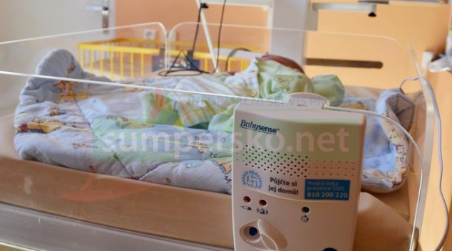 Spánek novorozenců střeží v Jesenické nemocnici nové monitory dechu