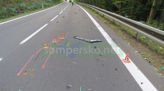 Řidič v osobním autě přejel do protisměru