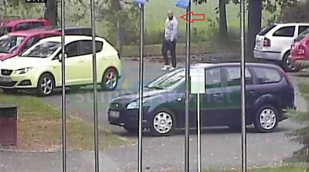 Možné pachatele krádeže v Bludově zachytila kamera