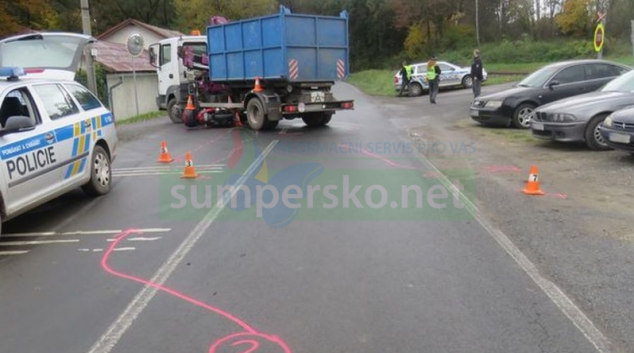 Řidič v Mikulovicích přehlédl při odbočování motocykl