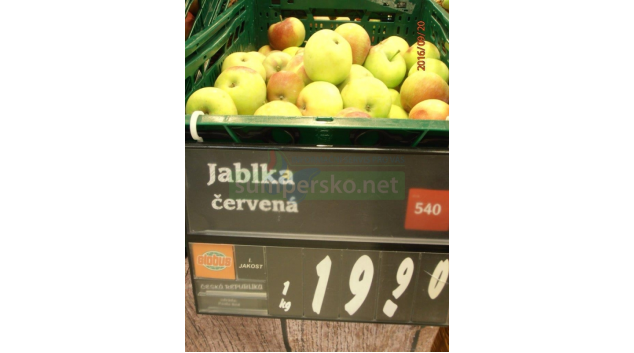 Obchod nabízel jablka s pesticidem