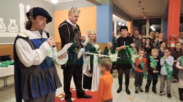 FOTO:Na šumperské základní škole se „pasovalo“