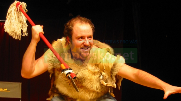 Jan Holík jako jeskynní muž se představí v Zábřehu