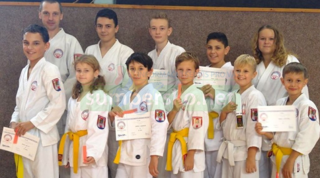 Šumperští karatisté přivezli další medaile