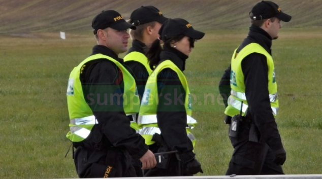 Opilý muž zaměstnal několik policejních hlídek