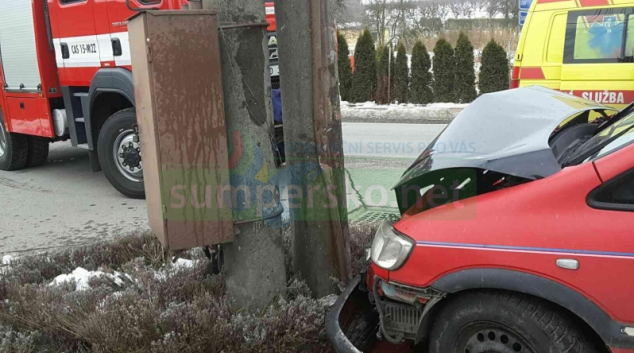 Zraněním pěti osob skončila dopravní nehoda v Klopině