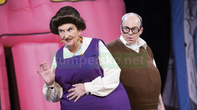 Smolíkovi poprvé na divadle