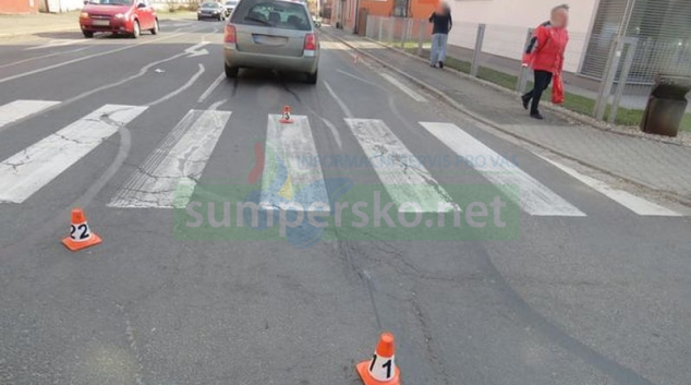 Řidič v Šumperku přehlédl dítě na přechodu
