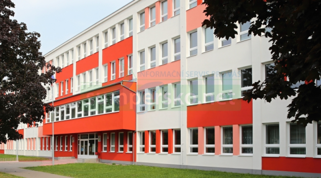 Za šumperskou učňovkou vyroste sportovní areál