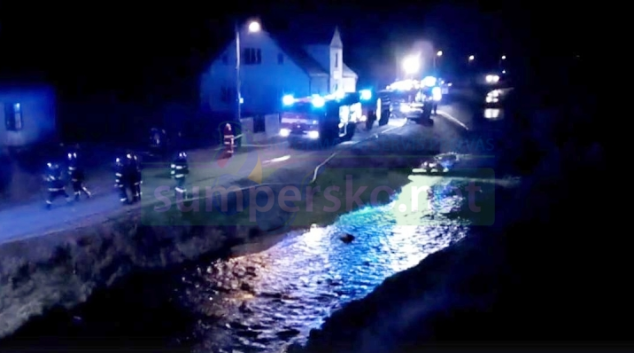 AKTUALIZOVÁNO!Pět jednotek hasičů bojovalo s požárem na Jesenicku