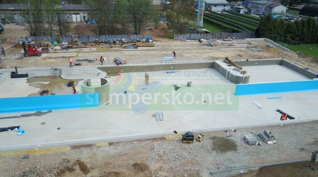 Zábřežský bazén má zahájit provoz na letní prázdniny