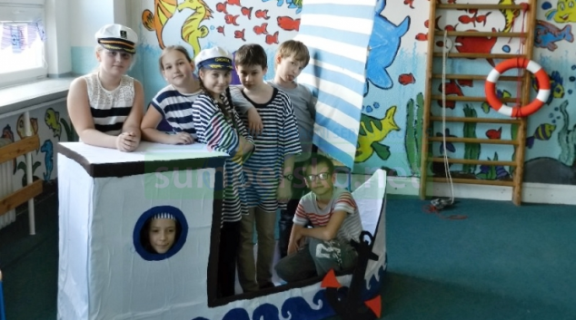 FOTO: Zápis na "Pětku" byl pod dohledem námořníků