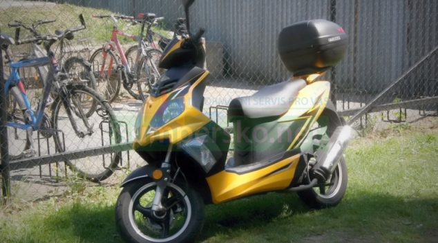 Podvodník ze Šumperka připravil ženu o skútr