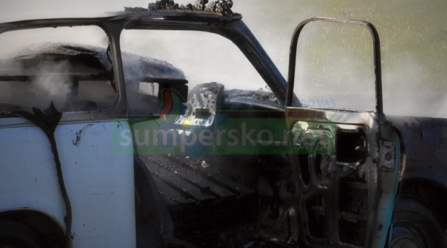 V Šumperku v noci hořela dvě auta