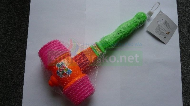 Pozor při koupi dětského pískacího kladiva