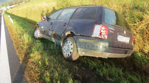 Místo řízení opilý řidič ladil rádio