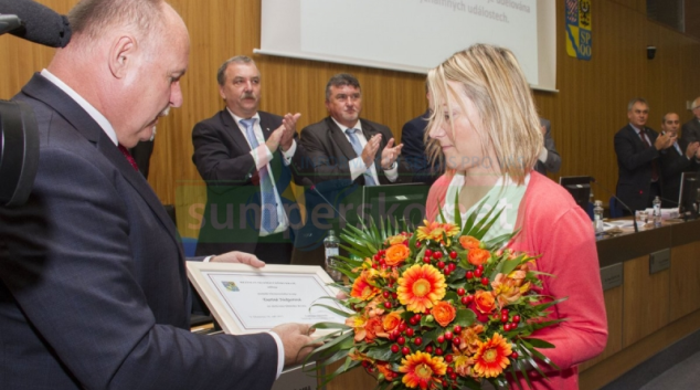 Učitelka z Olomouckého kraje s nasazením vlastního života zachránila čtyři děti