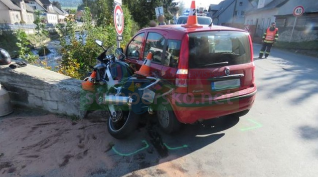 Řidička při odbočování přehlédla Hondu