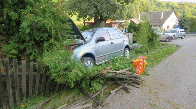 Seniorka zkolabovala v Bratrušově za volantem