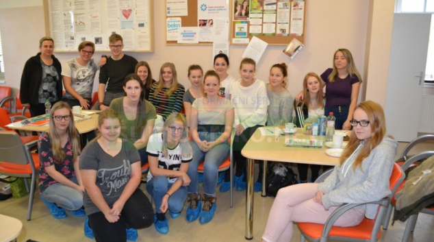 Budoucí zdravotníci darovali krev na Transfúzní službě Šumperk