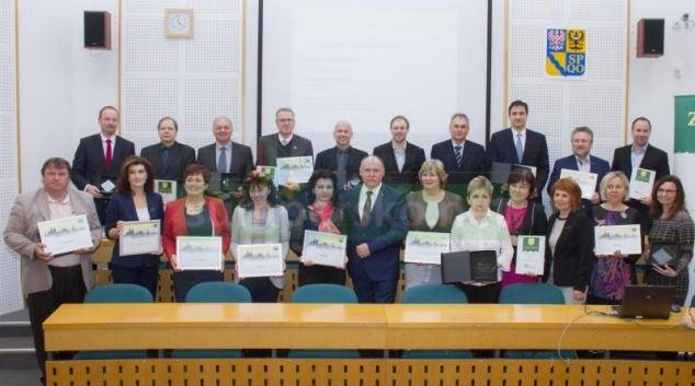 Zlatý erb mohou získat obce i hasiči