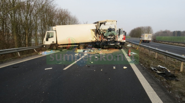 Policisté hledají svědky dopravní nehody na dálnici D 35