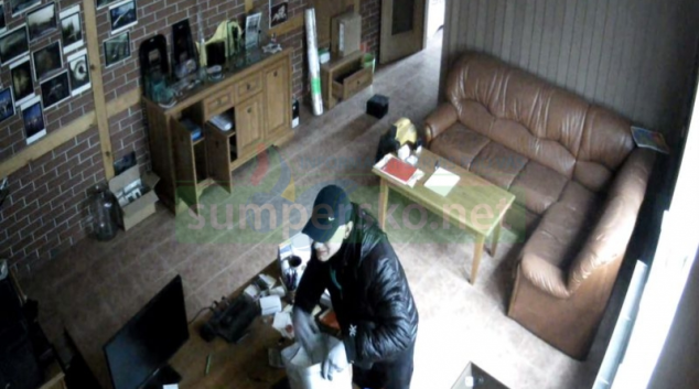 Kamera zaznamenala krádež ve Velkých Losinách