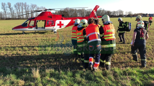 Zraněný motorkář byl letecky transportován do FN Olomouc