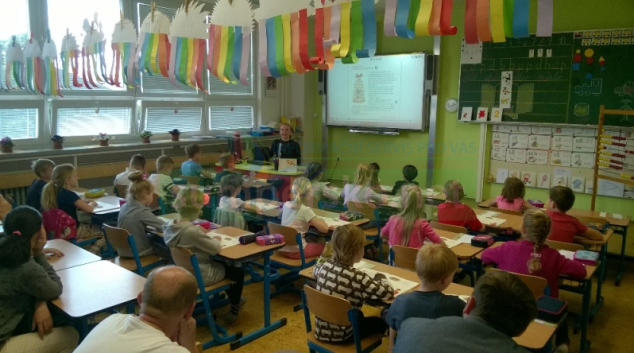 Prvňáčci na „Pětce“ překvapili rodiče