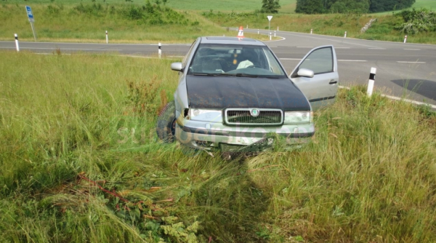 Řidiče u Zvole přemohla únava za volantem