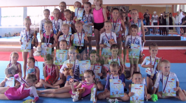 Šumperské nejmladší sportovní gymnastky poprvé otestovaly závodní atmosféru