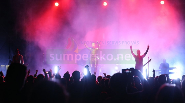 AKTUALIZOVÁNO! Desátý ročník Revival Invaze zaduní nočním Šumperkem