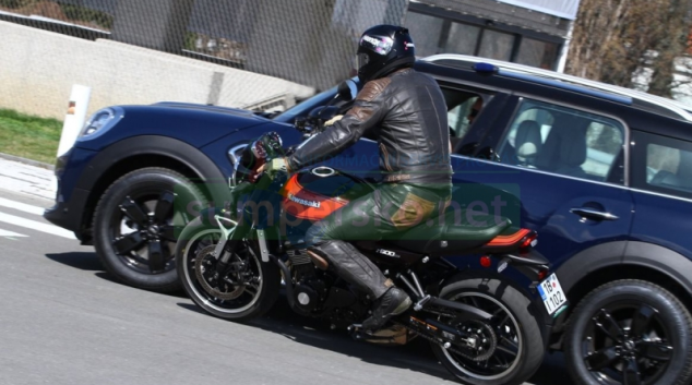 Auto versus motocykl - spolu, nikoliv proti sobě