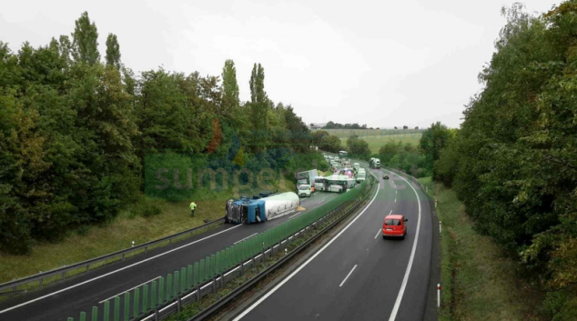 Hromadná dopravní nehoda omezila dopravu na vytížené dálnici Olomouckého kraje