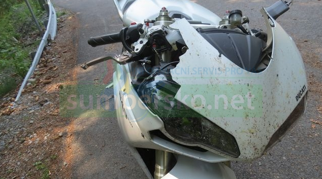 Rychle jedoucí motorkář havaroval na Šumpersku