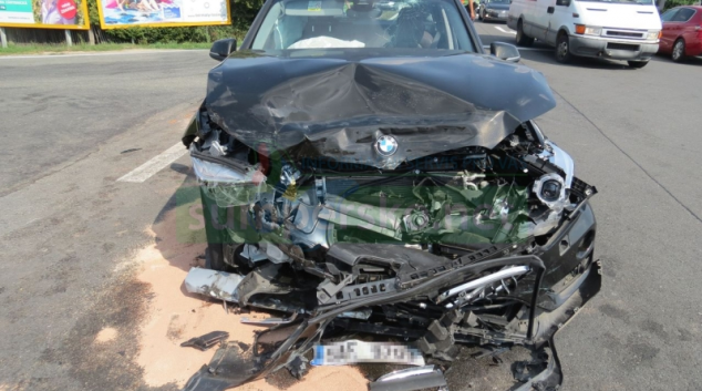 Řidič při výjezdu z čerpací stanice v Mohelnici přehlédl vozidlo