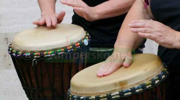 Kurzy afrického a relaxačního bubnování od října na Vile Doris