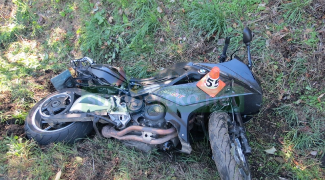 Motorkář havaroval mezi Bušínem a Olšany