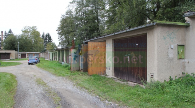 Garáže na ulici Bratří Čapků v Šumperku se staly „cílem“ zloděje