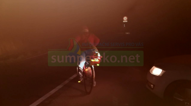 „Skomírající světlo představuje velké riziko pro cyklisty,“ varuje komisařka šumperské policie